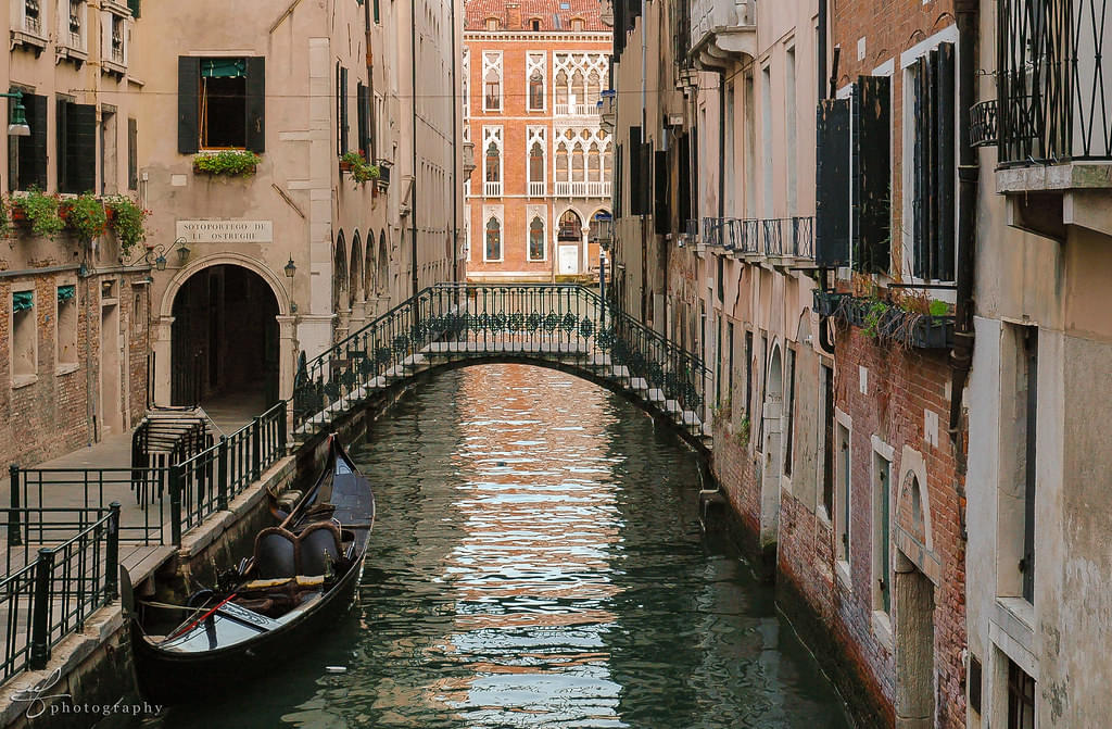 De le Ostreghe Canal Overview