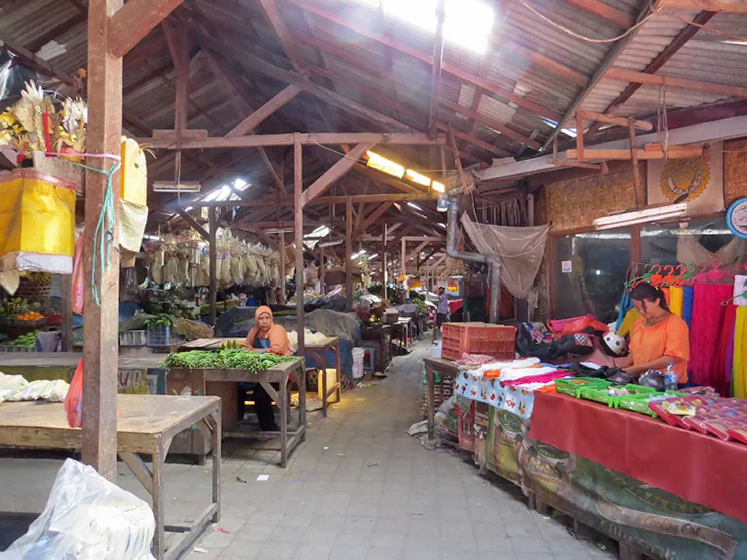 Oberoi Flea Market