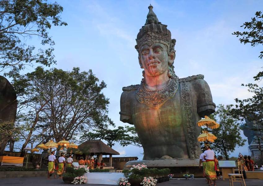 Admire the giant statue of Lord Vishnu