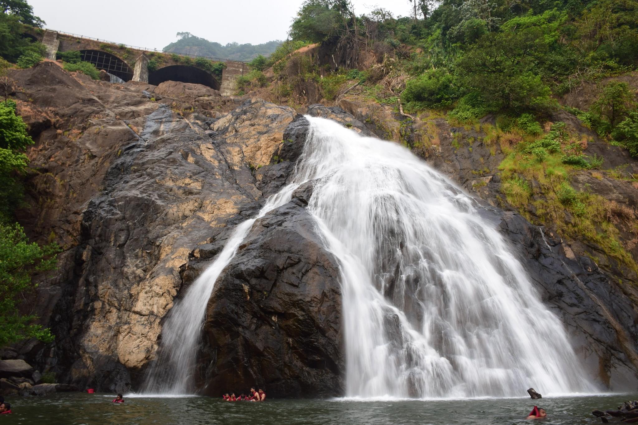 Vagamon Falls Overview