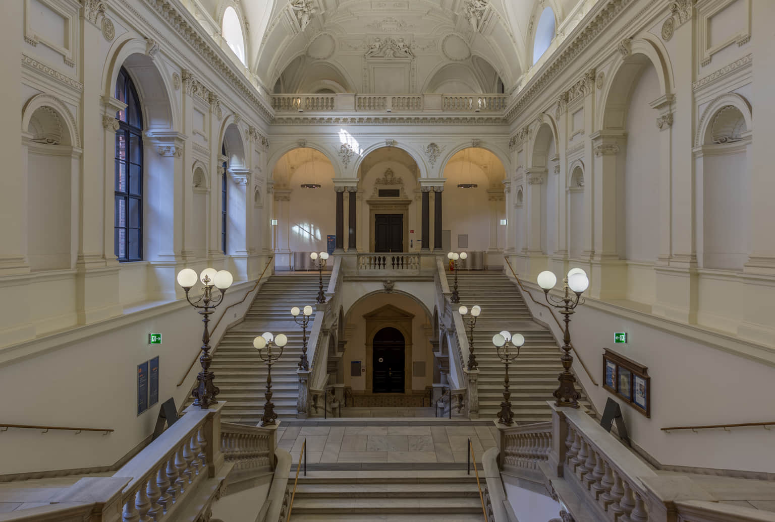 University Of Vienna, <em>Vienna</em>