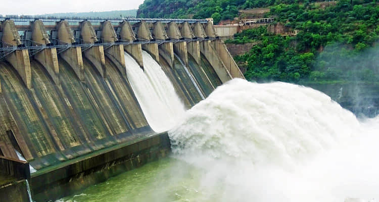Srisailam Dam, <em>Srisailam</em>