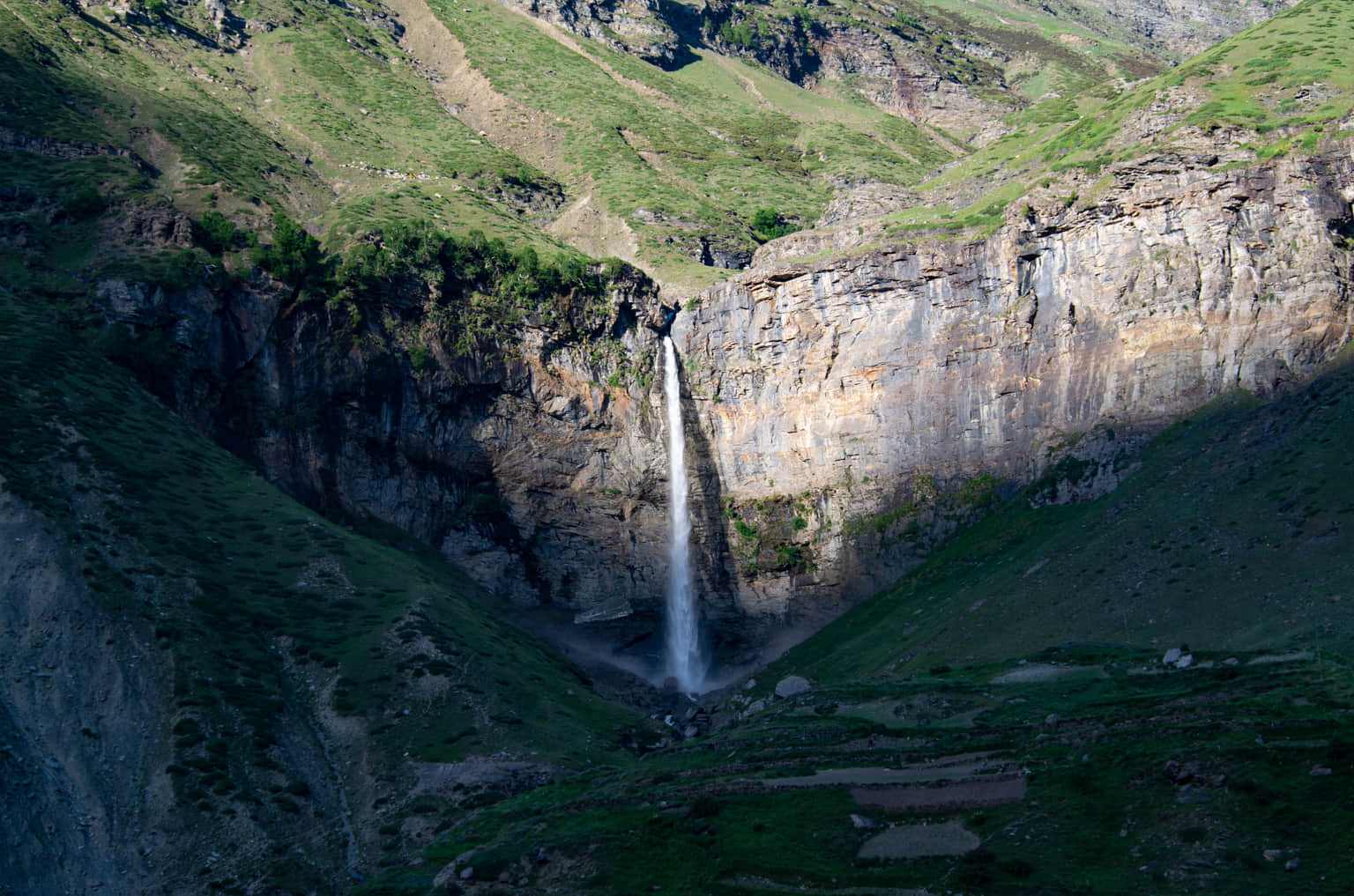 Sissu Waterfall