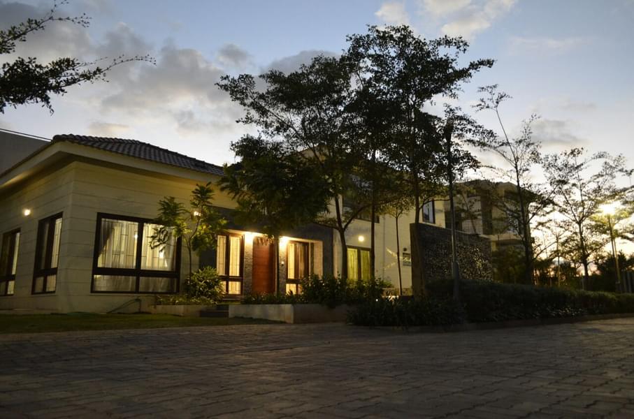 A Luxurious Vacation Retreat Amidst The Dense Greenery In Nandi Hills Image