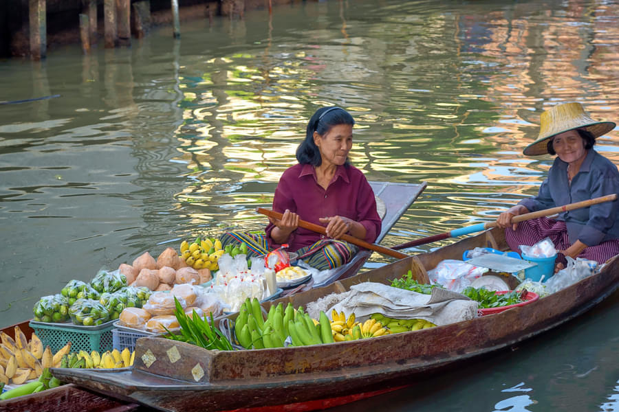 See various vendors on boat