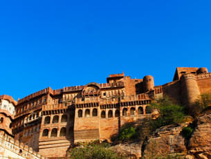 Distant view of the Nahargarh fort