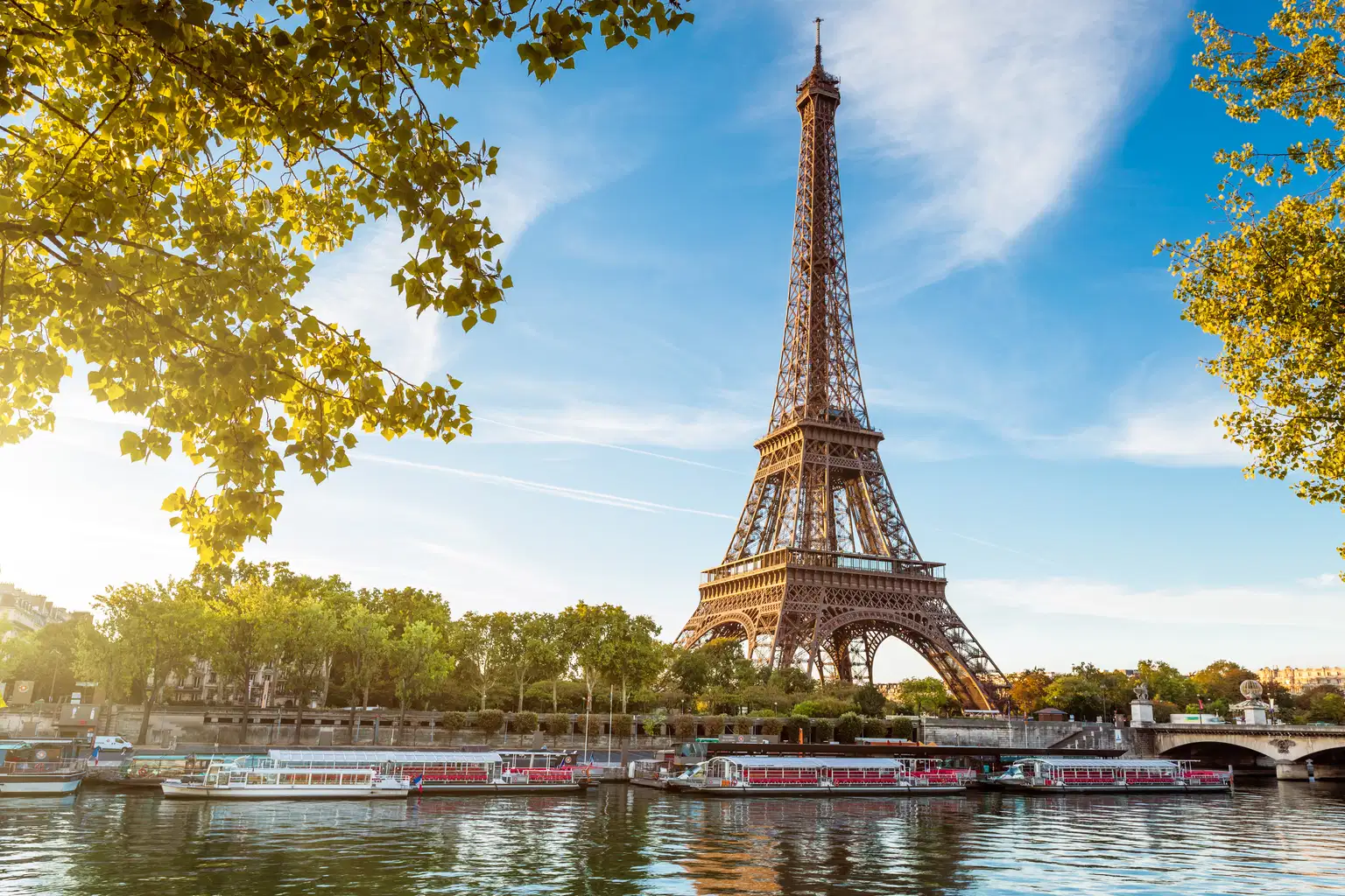 Amsterdam, Paris & Lucerne Tour with FREE Paris Pass