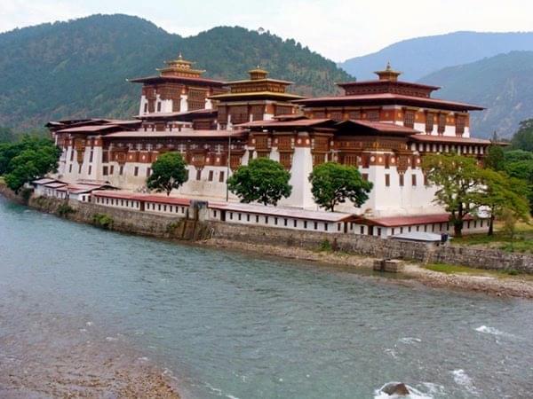 Escape to Bhutan | Free Punakha Dzong Excursion Image