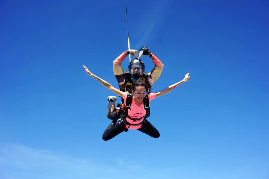 Skydiving in Pattaya Image