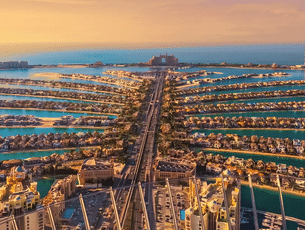 Admire mesmerizing view of Palm Jumeirah