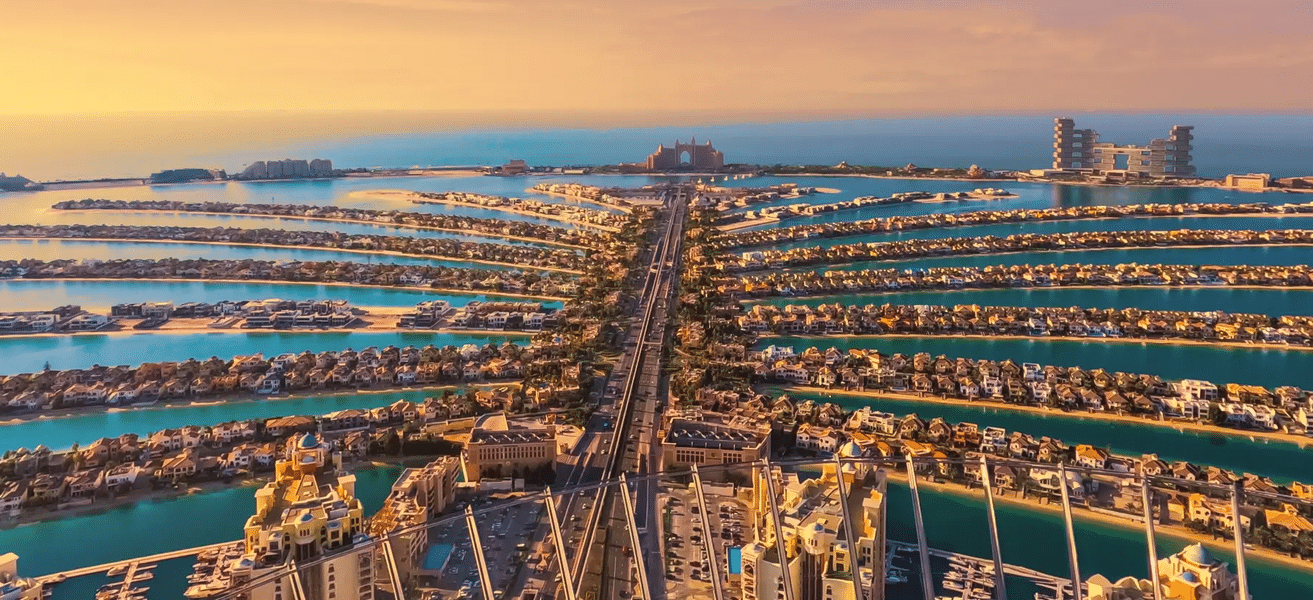 Admire mesmerizing view of Palm Jumeirah