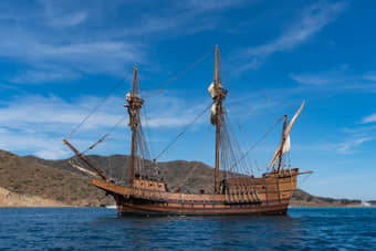 Sail in a 16th-century wooden galleon