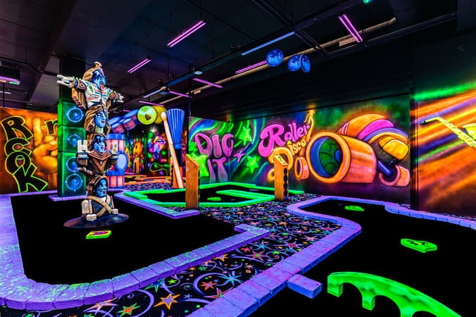 Glow MiniGolf
