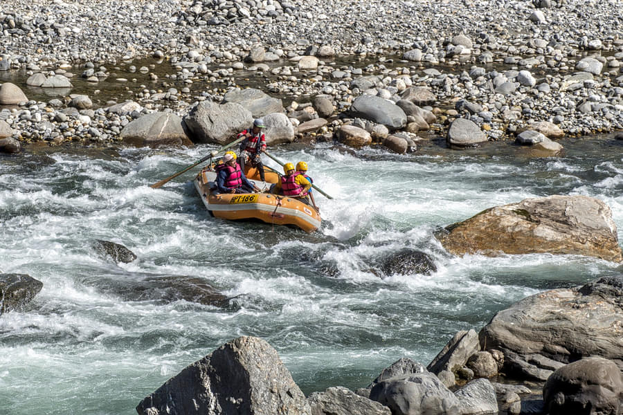 River Rafting In Kullu Image