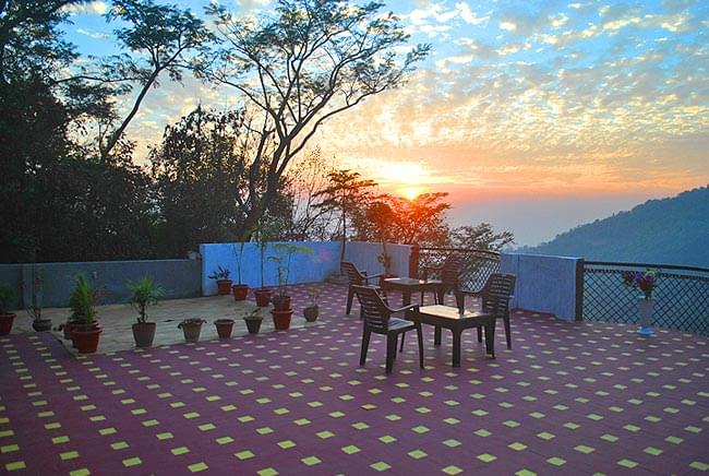 A Cosy Homestay with Serene Mountain views in Kullu Image