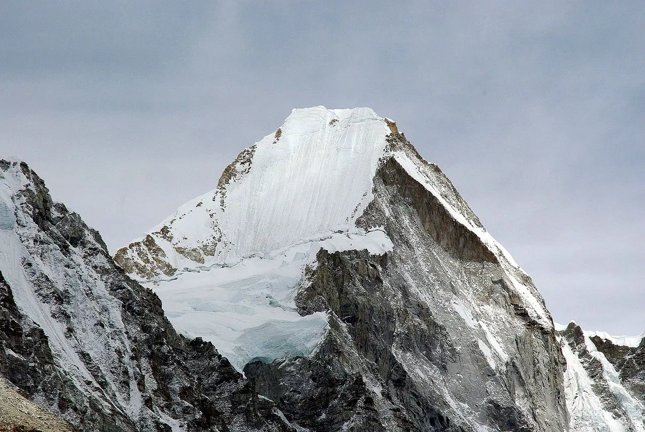 Lingtren Peak, <em>China</em>