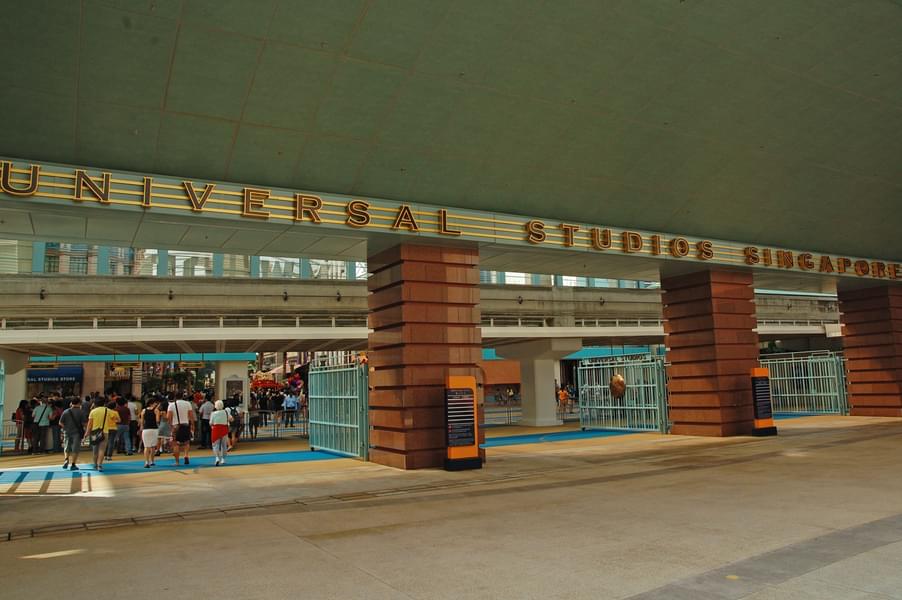 Timing of the Universal Studio Singapore