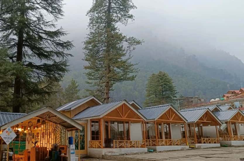Luxury Riverside Cottage in Kasol