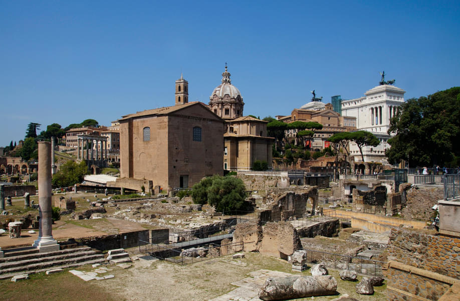Get fascinated by the views of Roman Forum