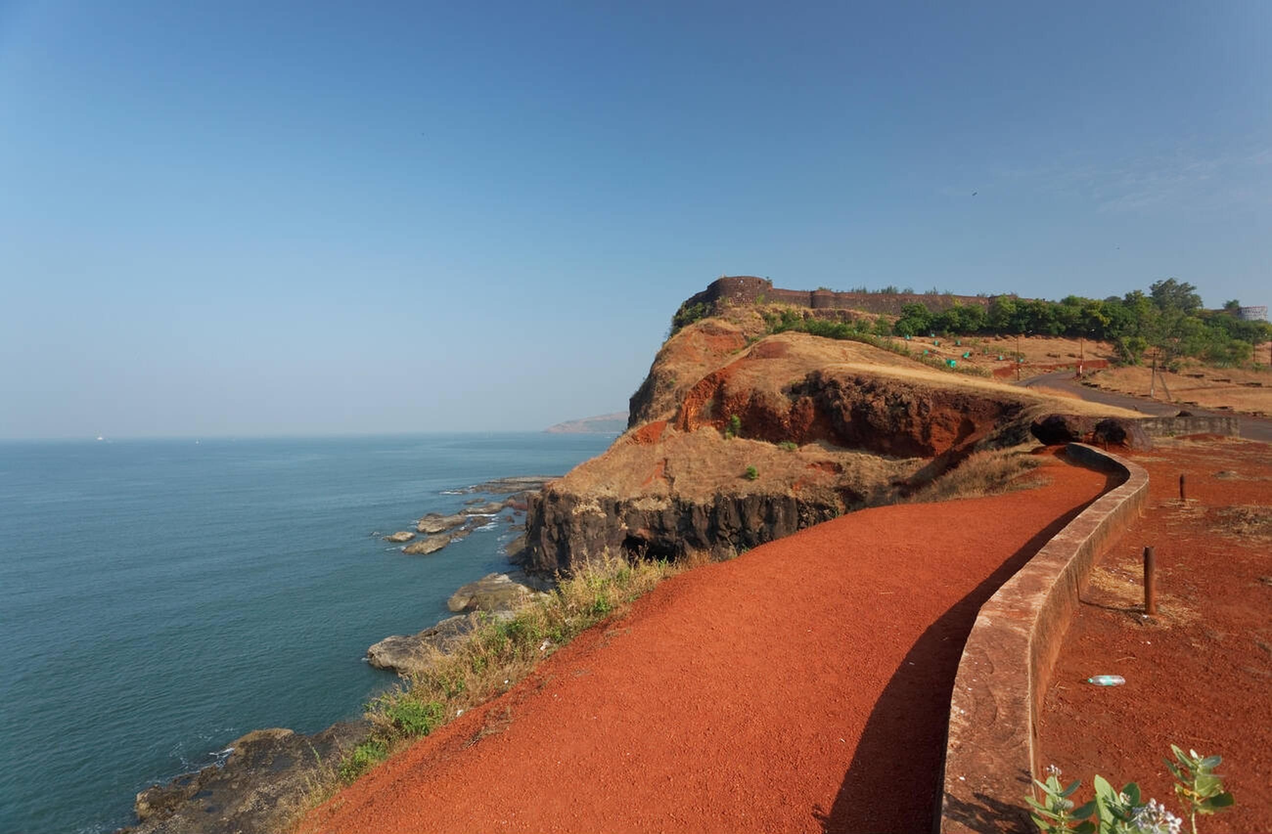 Stroll Along the Horseshoe Ramparts