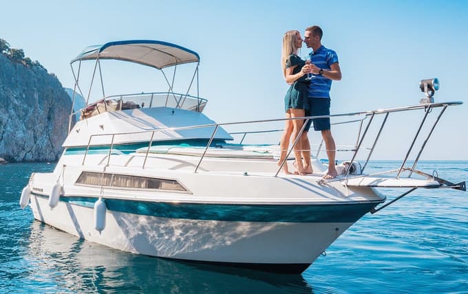 Qatar & Dubai Luxury Couple Escape | Yacht, Desert Nights & Signature Experiences