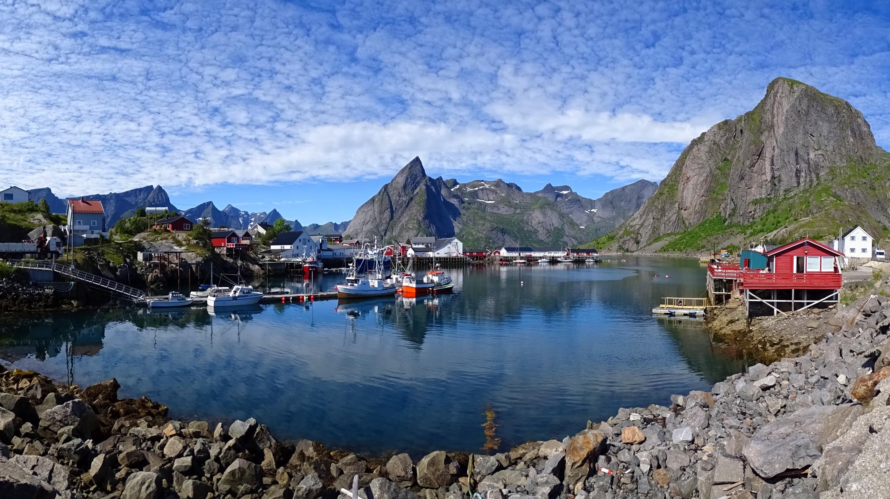 Hamnøy Overview