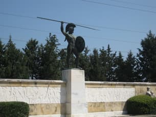 Mh9a4f26zhiin7ifer9s1i6xfn71 leonidas' statue