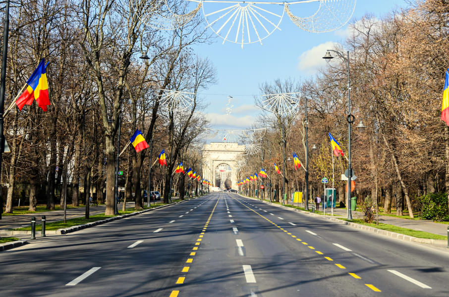 Bucharest Sightseeing Tour & The National Village Museum Tickets Image