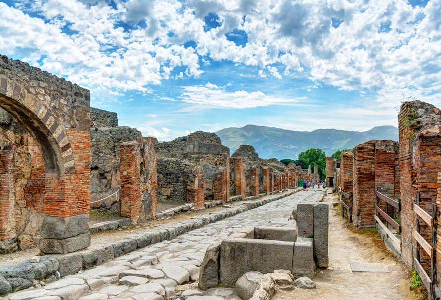  Walk amidst the hallowed grounds of Pompeii's archeological site