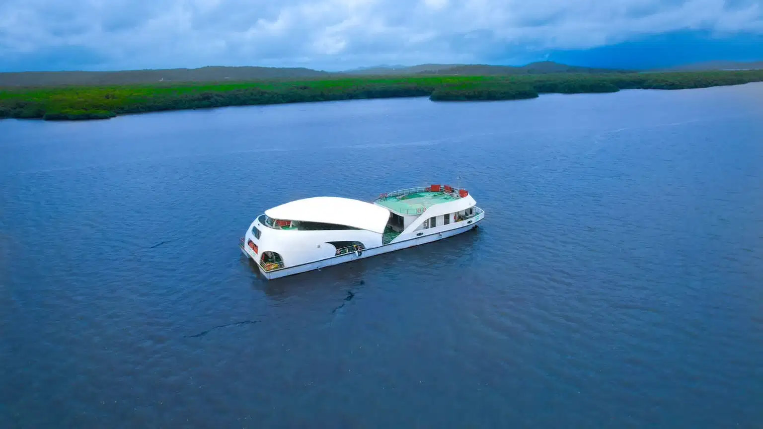 Nirvana Cruise at Mandovi River, Goa with DJ Music
