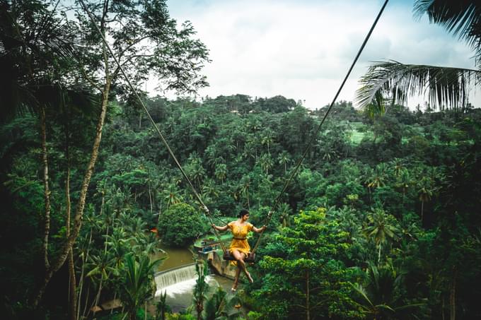 Blangsinga Waterfall Swing