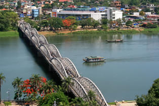 Mno1hll020c4kvwi7swch1klf99q 1467743833 truong tien bridge