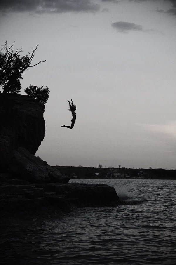 Experience Cliff Jumping