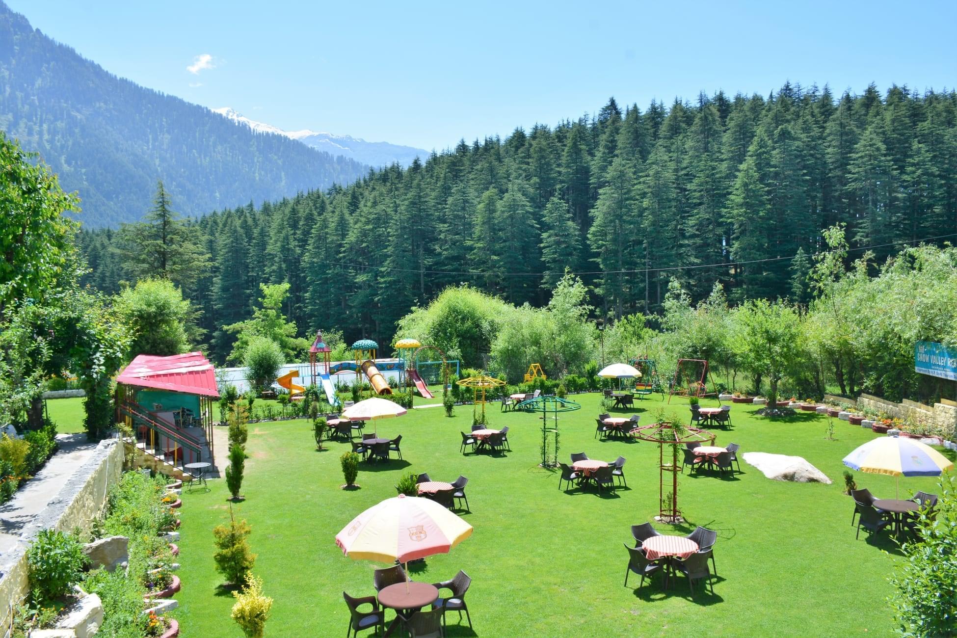 Exclusive Stays in Manali