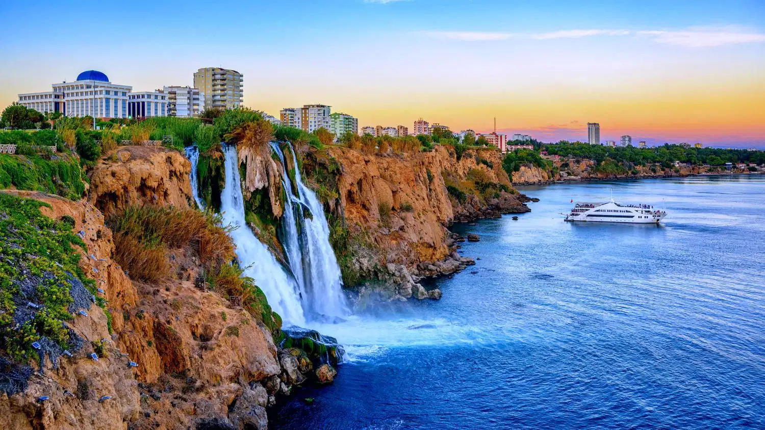 Turkey Getaway | Istanbul, Cappadocia, Antalya & Pamukkale