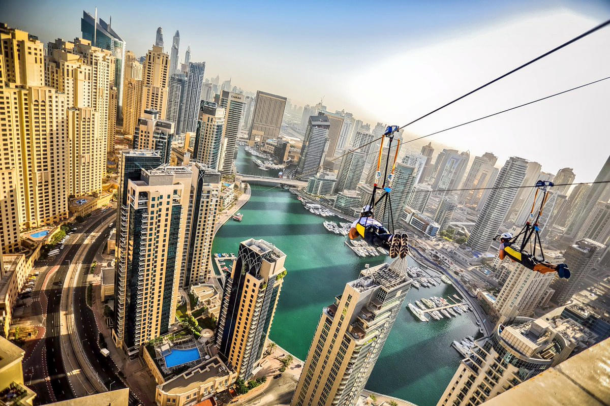 Soar through the skies above the breathtaking Dubai Marina.