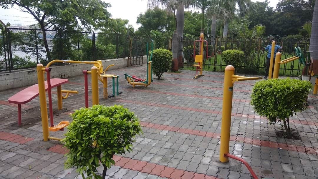 Jawaharlal Nehru Garden, <em>Surat</em>
