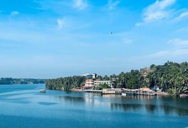 Visit Parassinikadavu Muthappan Temple