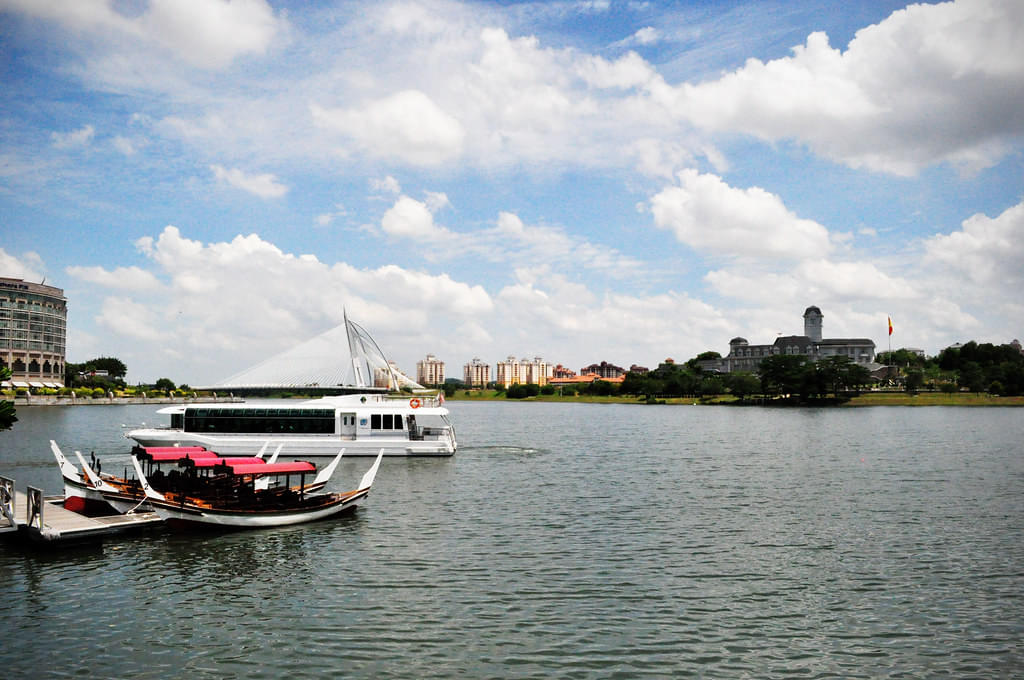 Putrajaya Lake Overview