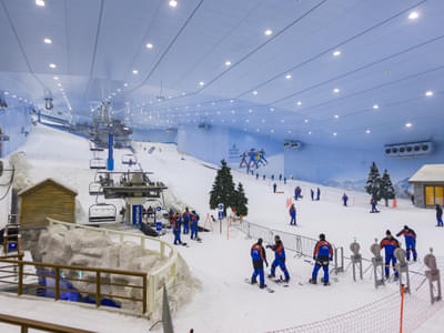 Enjoy skiing in a state-of-the-art facility at Ski Dubai