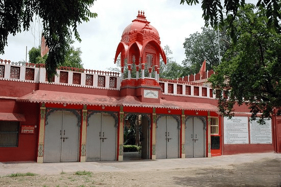 Marvel at Navlakha Mahal