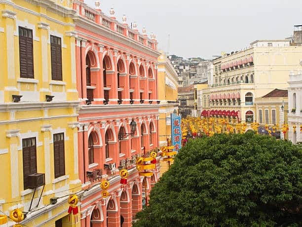 Visit Senado Square