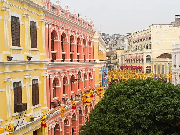 Visit Senado Square
