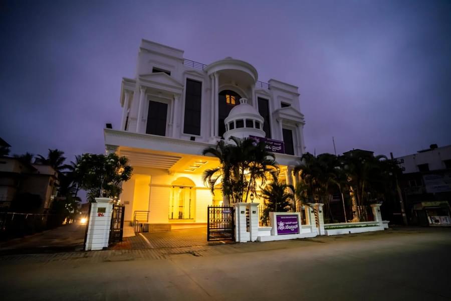 Royal Orchid Central Image