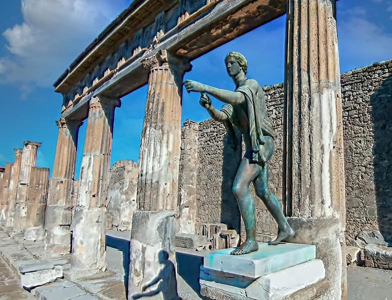Discover Temple of Apollo