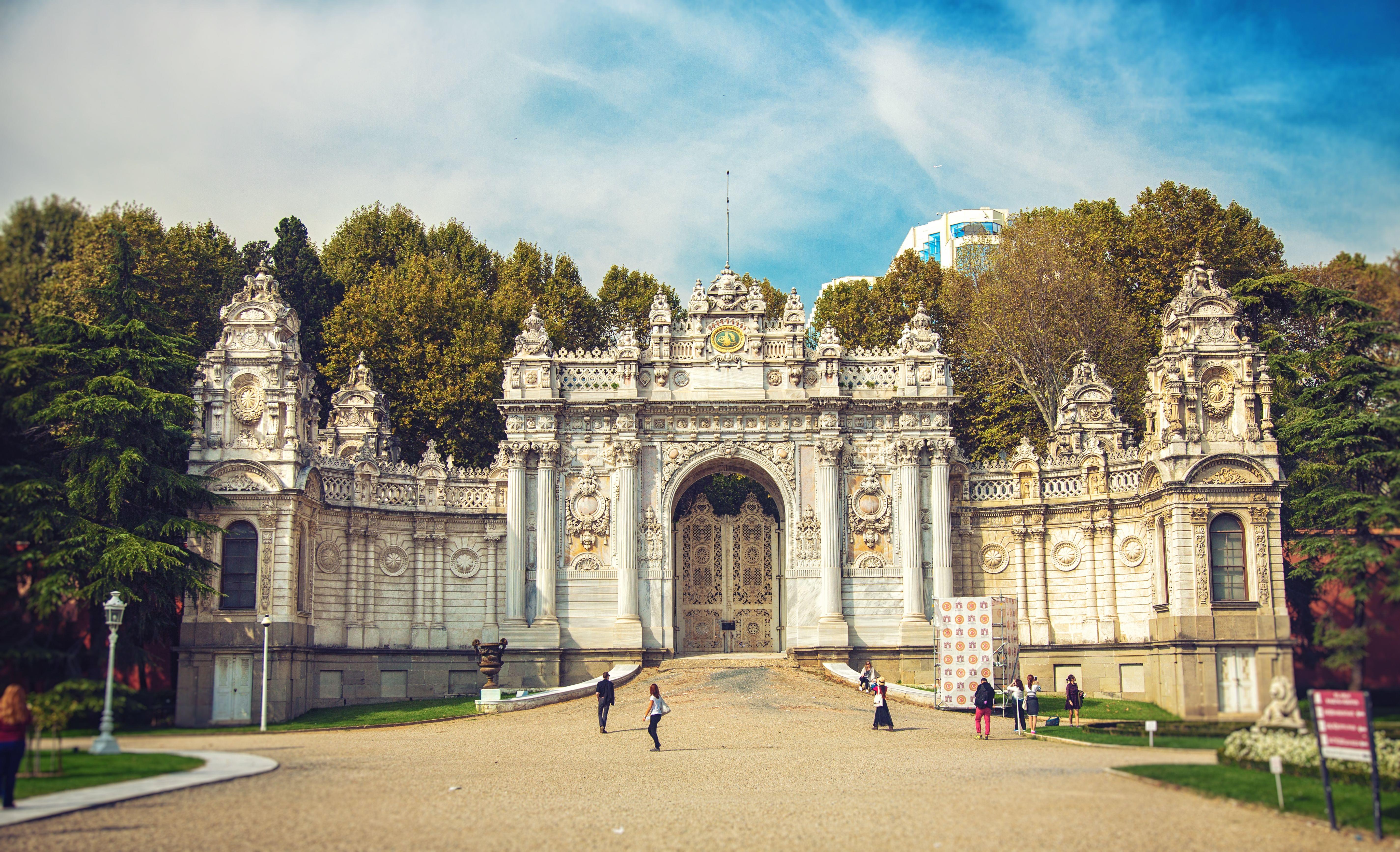 Gate of Sultan, Dolmabahce Palace