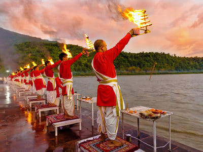 Badrinath Group Tour Package from Haridwar Image