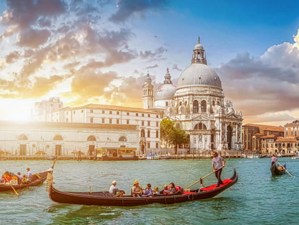 Mesmerizing Italy and Austria Honeymoon Package