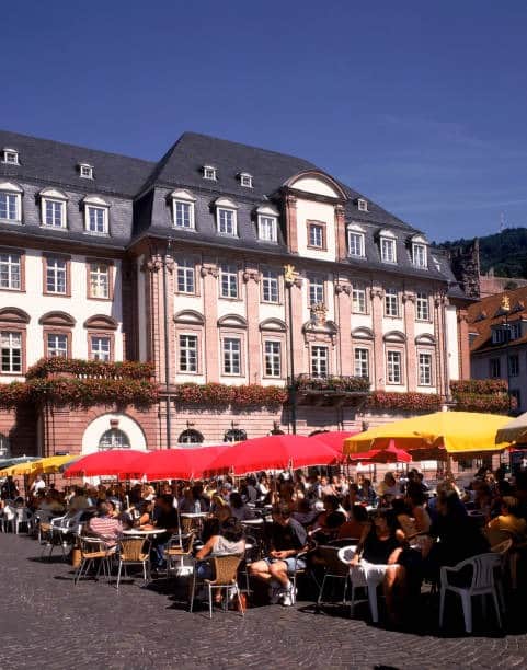 Stroll through Hauptmarkt