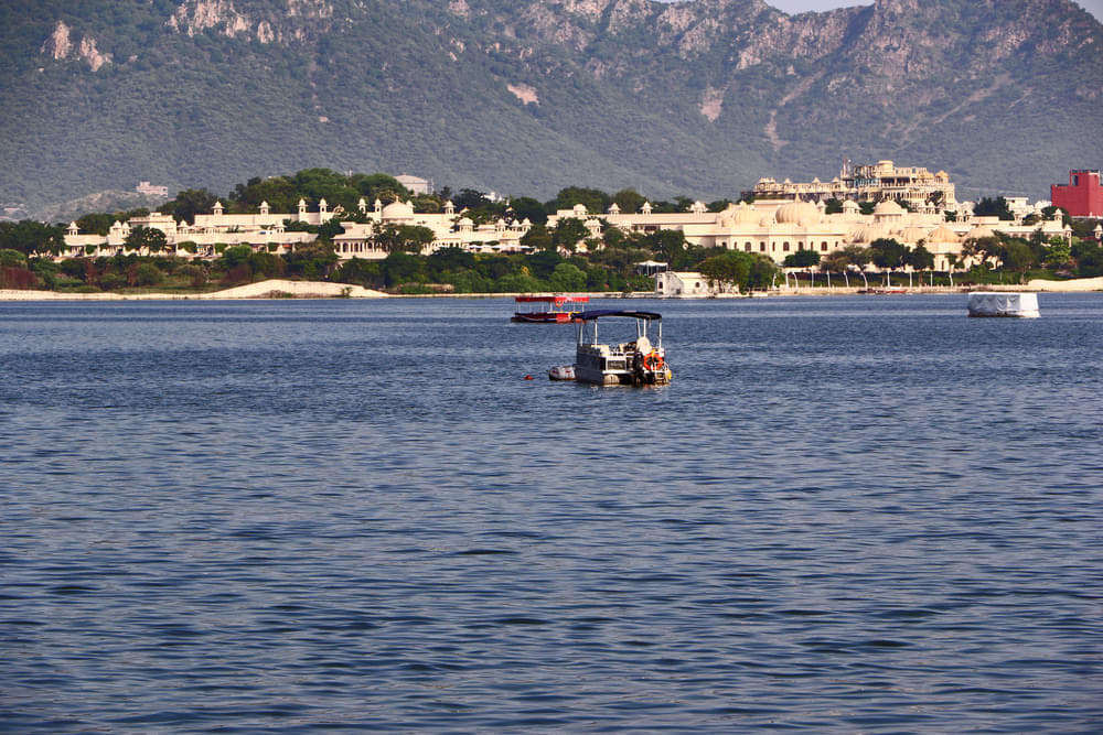 Discover Udaipur - Upto 40% Off